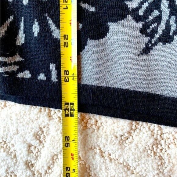 Willi Smith Kimono style cardigan size medium button down sweater floral grey. - Picture 9 of 11